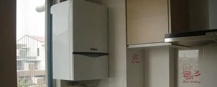壁挂炉能一边供暖一边洗澡吗