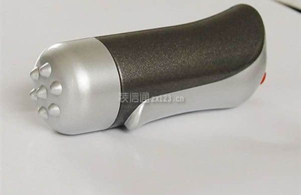 修脚器图3