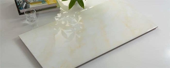 用瓷砖胶贴瓷砖还用刷背胶吗