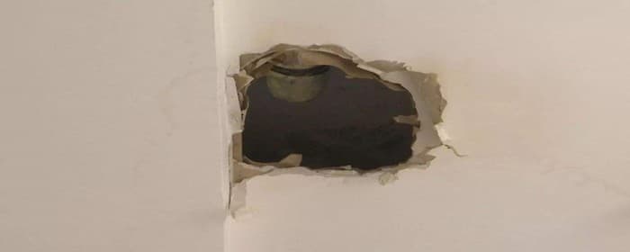 屋顶打了个洞怎么修补