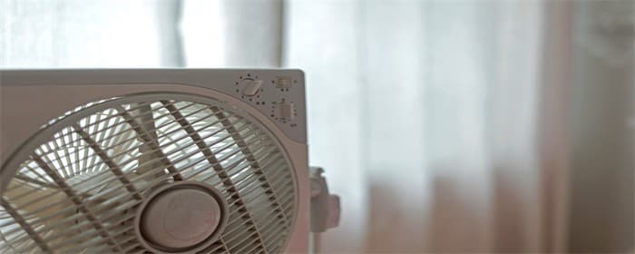电扇转的很慢怎么回事