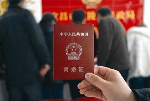 离婚半年了还能起诉分财产吗