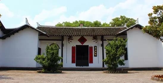黄梅兴故居