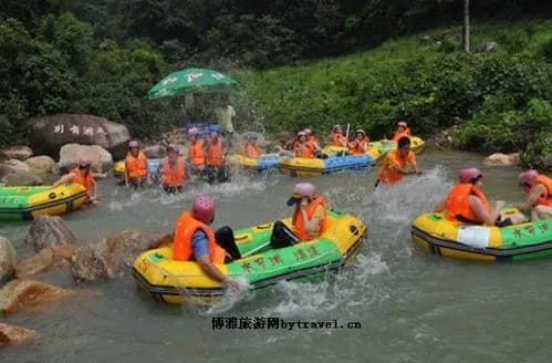 龙门水帘洞峡谷漂流