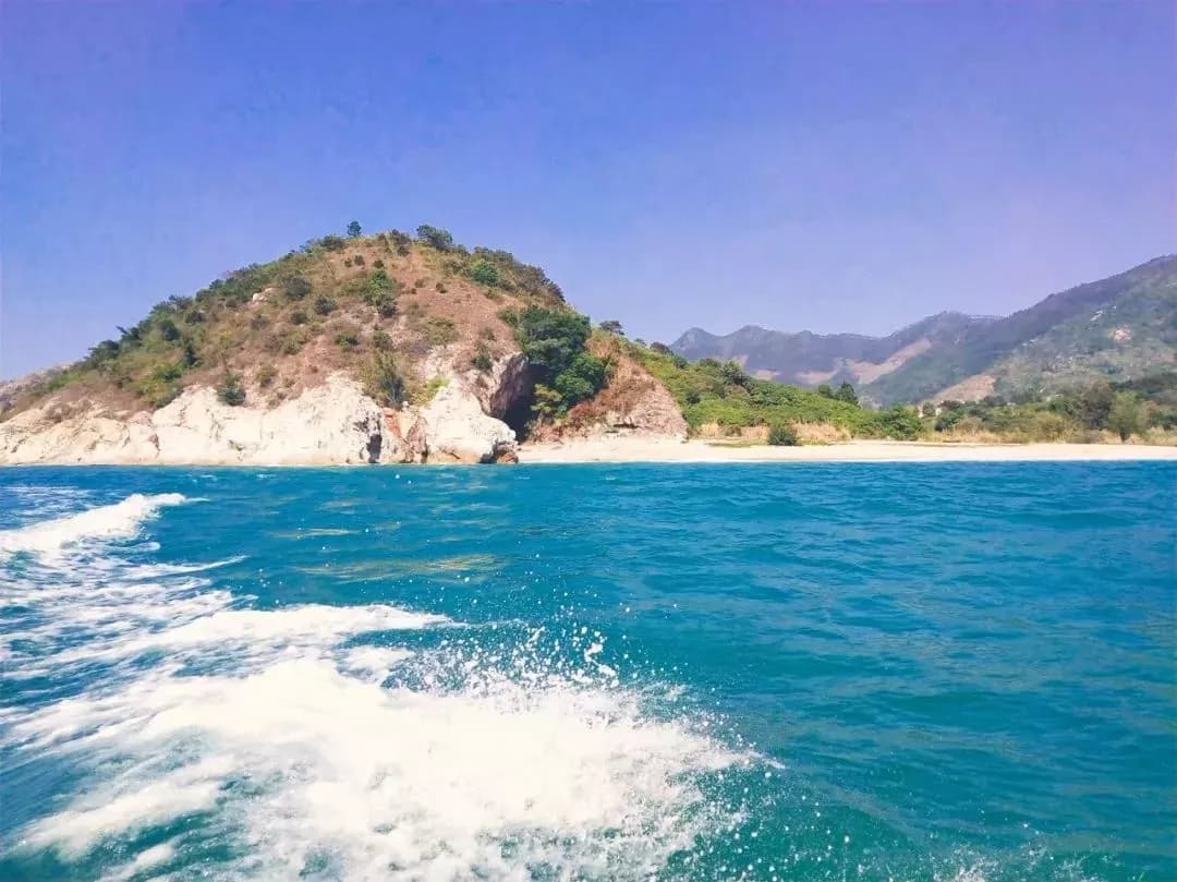 双月湾风景区