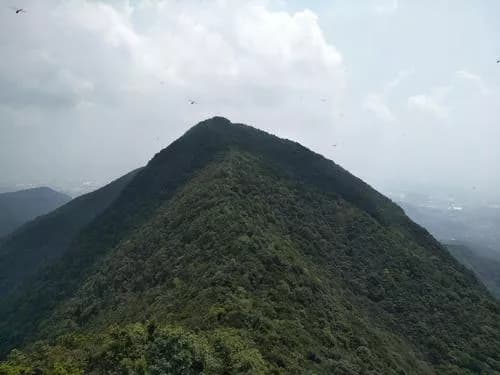 铁炉嶂