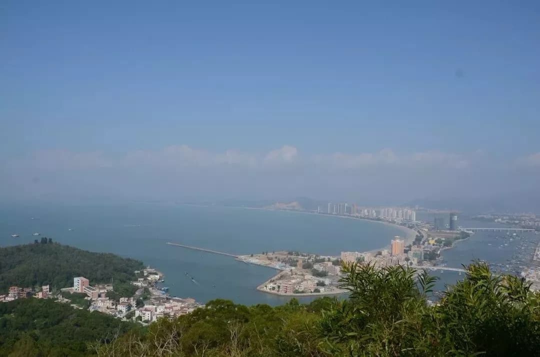 双月湾风景区